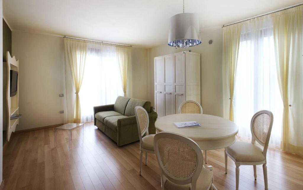 Hotel Il Castello Di Lovere Pokoj fotografie